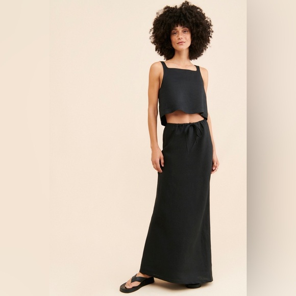 WAYF Black Linen Skirt Set Minimal Old Money - Picture 1 of 5